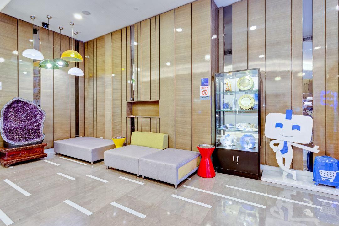 ホリデイ イン エクスプレス シーアン ハイテク ゾーン 西安市 エクステリア 写真